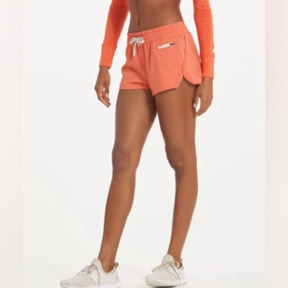 COPY - Clementine 2.5” Short 2.0
Women's Performance Shorts size Medium